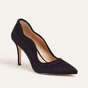 MILA WAVY SUEDE PUMPS